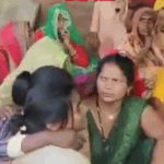 बस ज़रूरत है किसी के साथ और सहारे की।