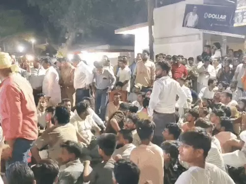 कोतवाली छिबरामऊ में पुलिस ने भांजी लाठी, कई घायल